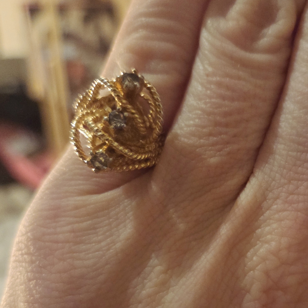 Elegant Gold and Silver Women's Ring